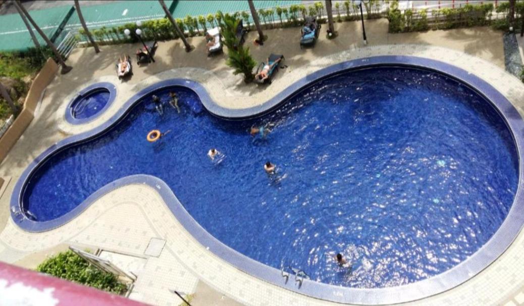 Executives Pantai Seaview Batu Ferringhi 2704 - 2 Bedrooms Zewnętrze zdjęcie