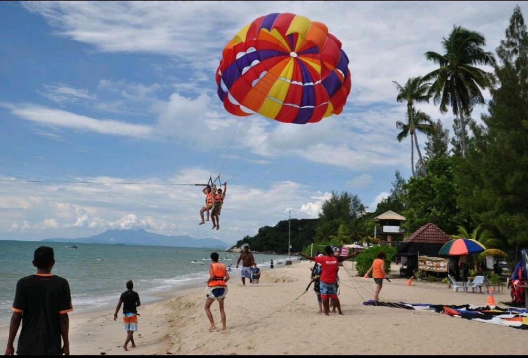 Executives Pantai Seaview Batu Ferringhi 2704 - 2 Bedrooms Zewnętrze zdjęcie