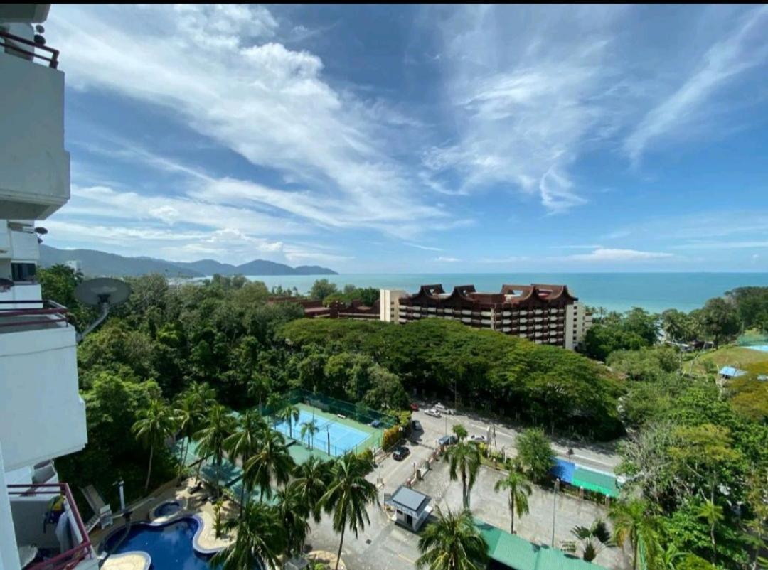 Executives Pantai Seaview Batu Ferringhi 2704 - 2 Bedrooms Zewnętrze zdjęcie